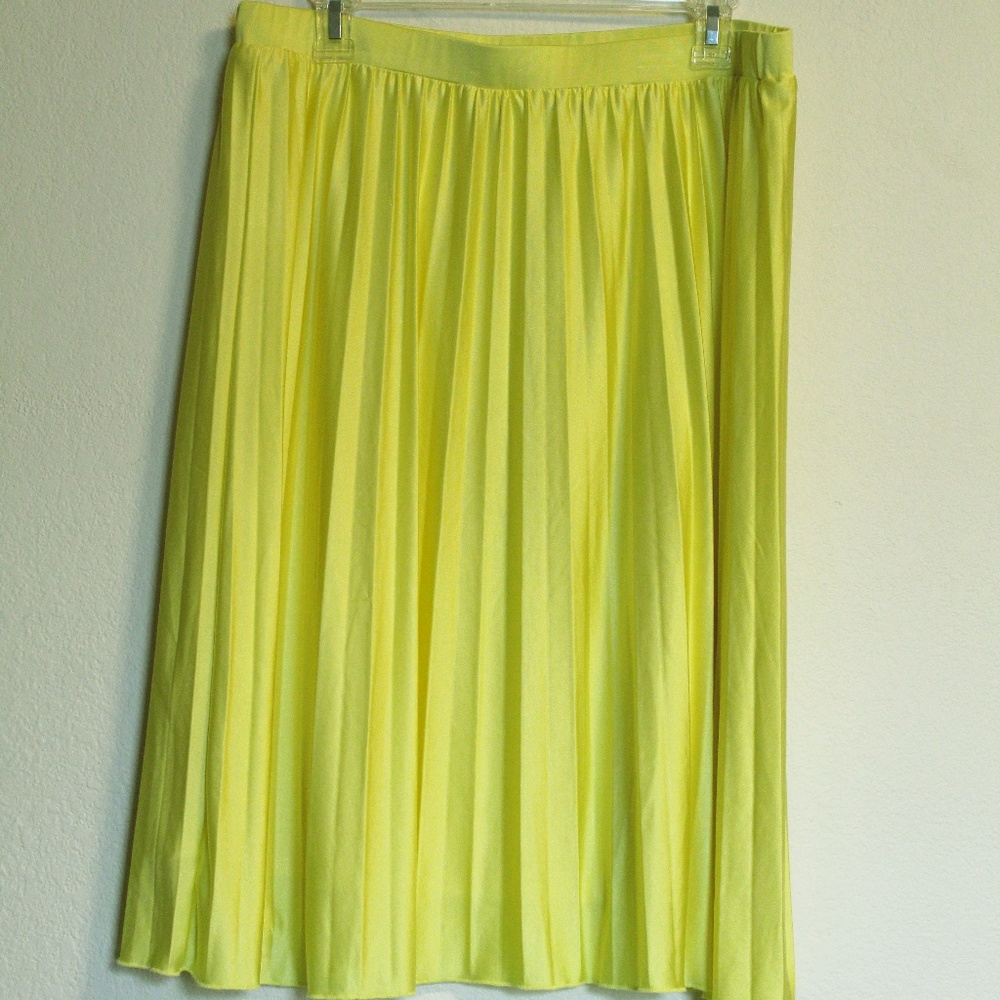 Yellow Flowy Skirt - Brand unknown